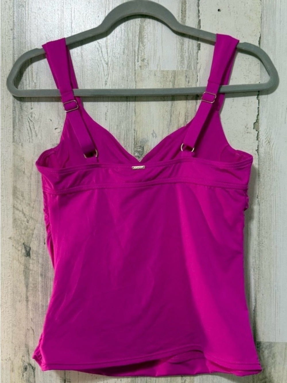 Anne Cole Women's Twist-Front Tank Top in Fuchsia 36B/34C - Picture 3 of 10